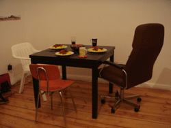 0101tableset.gif